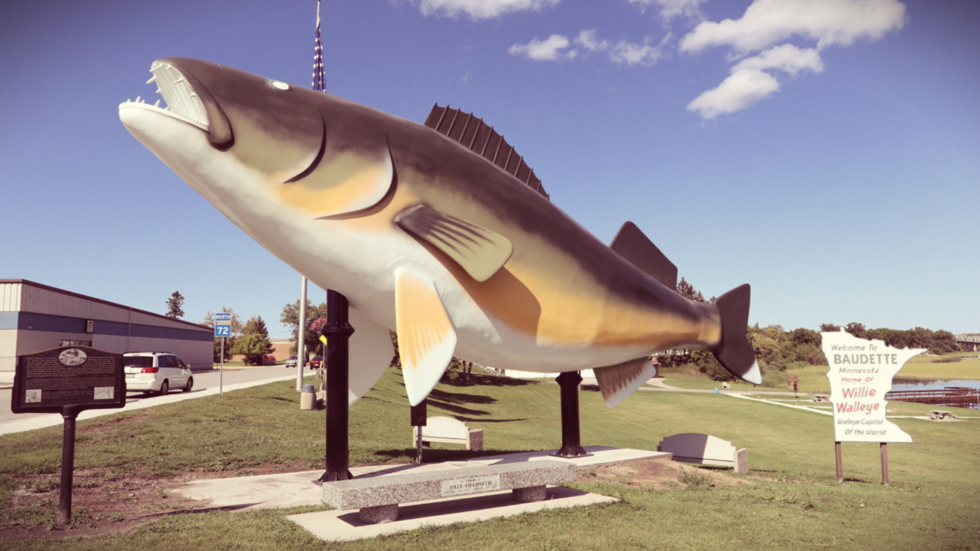 Willie the Walleye - Explore UpNorth